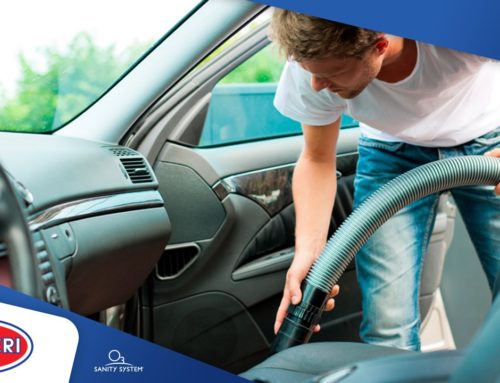 Pulire gli interni auto: 5 consigli per interni salubri